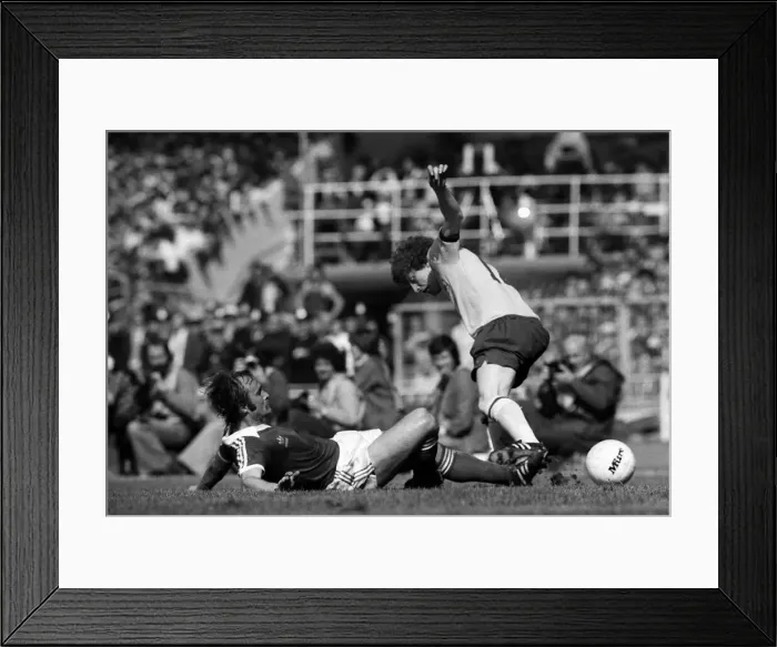 Framed Print : 1978 FA Cup Final at Wembley Ipswich 1 v Arsenal 0 Alan Sunderland of Arsenal in