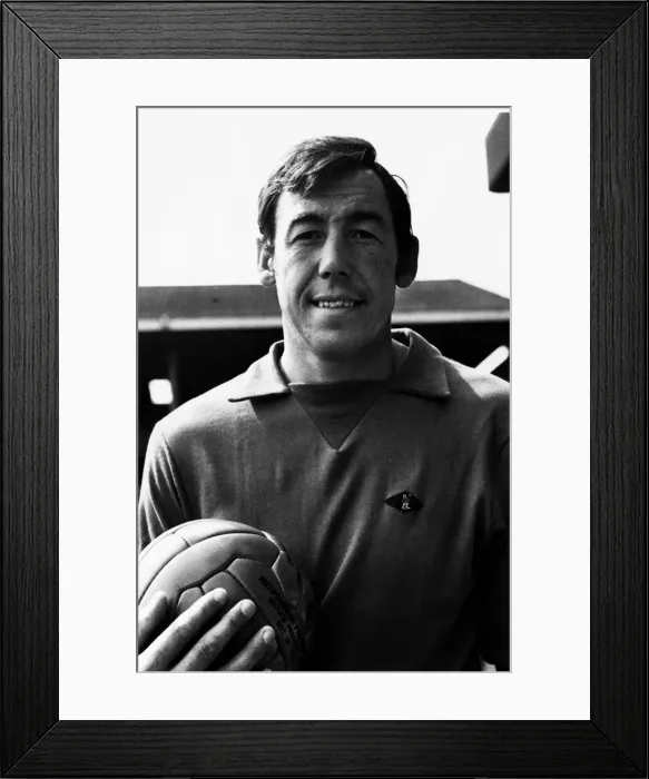 Framed Print : Gordon Banks Stoke City and England goalkeeper July 1969