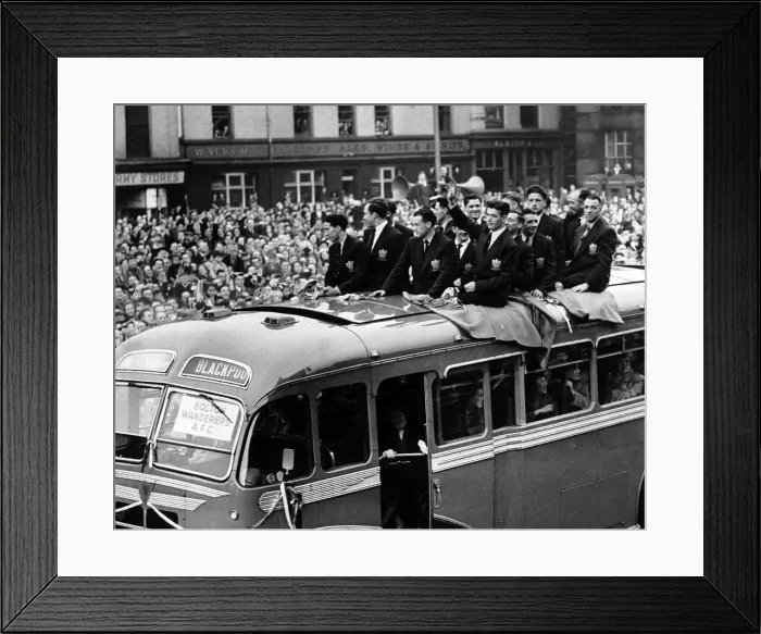 Framed Print : Bolton Wanderers team return home on coach May 1953 after losing to Framed Print : Bolton Wanderers team return home on coach May 1953 after losing to