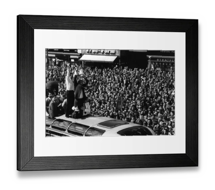 Framed Print : West Ham United celebrate winning the FA Cup at Wembley in 1964 showing off the trophy