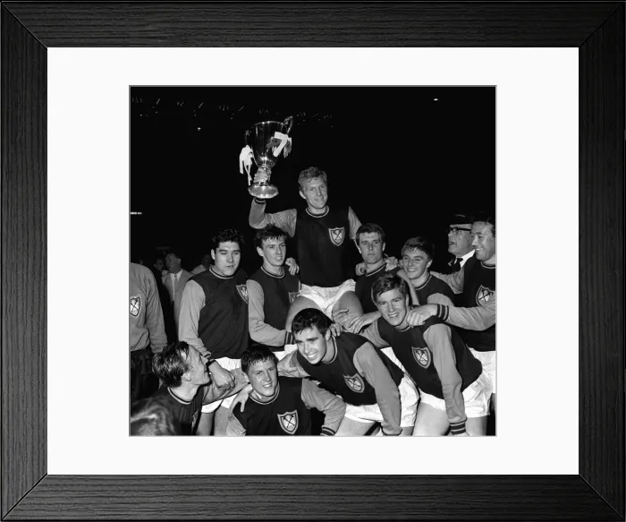 Framed Print : West Ham team winners of the European Cup Winners cup 1965 when they beat Munich 1860