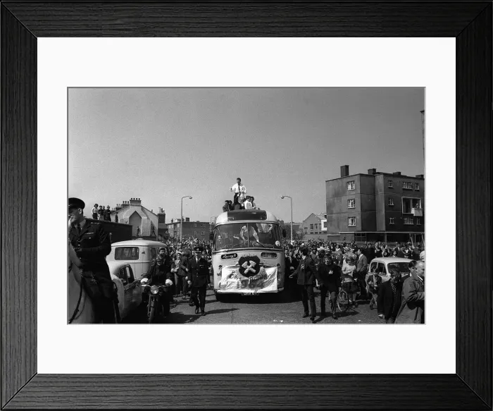 Framed Print : FA Cup Final 1964 West Ham Coach Parades through East End of London Framed Print : FA Cup Final 1964 West Ham Coach Parades through East End of London