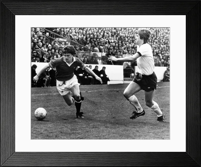 Framed Print : FA Cup Semi Final Manchester United V Derby County April 1976 Manchester United Framed Print : FA Cup Semi Final Manchester United V Derby County April 1976 Manchester United