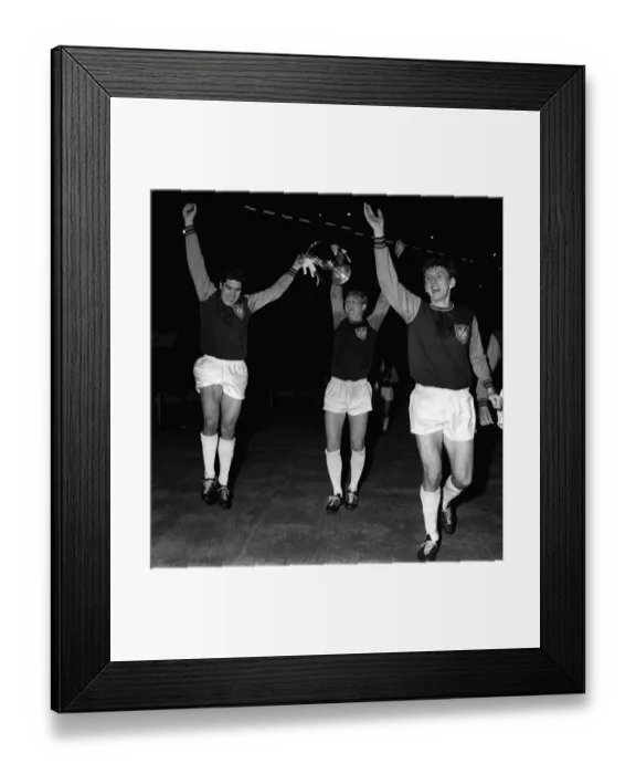 Framed Print : Allan Sealey, Martin Peters and Bobby Moore celebrate their win over Munich 1860 in Framed Print : Allan Sealey, Martin Peters and Bobby Moore celebrate their win over Munich 1860 in
