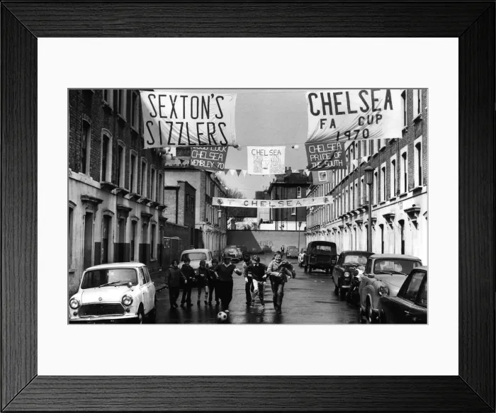 Framed Print : Local Chelsea street scene as Chelsea get to the Cup Final in 1970 Framed Print : Local Chelsea street scene as Chelsea get to the Cup Final in 1970