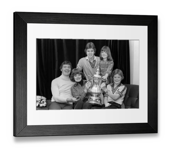 Framed Print : Laurie McMenemy football manager with his wife and children holding the FA Cup Framed Print : Laurie McMenemy football manager with his wife and children holding the FA Cup