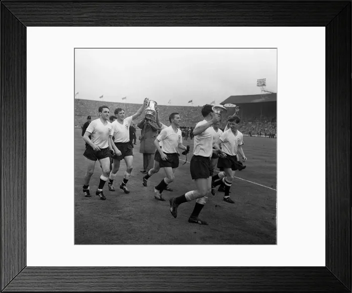 Framed Print : Tottenham Hotspur players run around with the FA Cup 1962 celebrating including