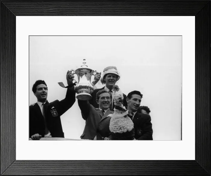 Framed Print : Danny Blanchflower Tottenham captain holds the FA Cup 1962 with Maurice Norman Bill