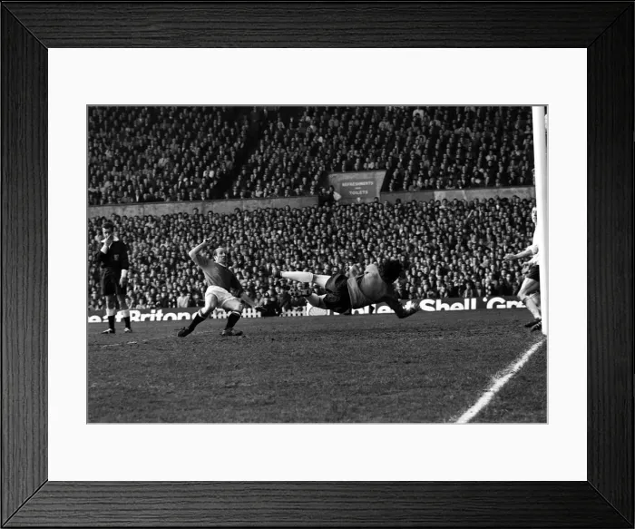 Framed Print : FA Cup Sixth Round match at Old Trafford March 1972. Manchester United 1 v Stoke City 1