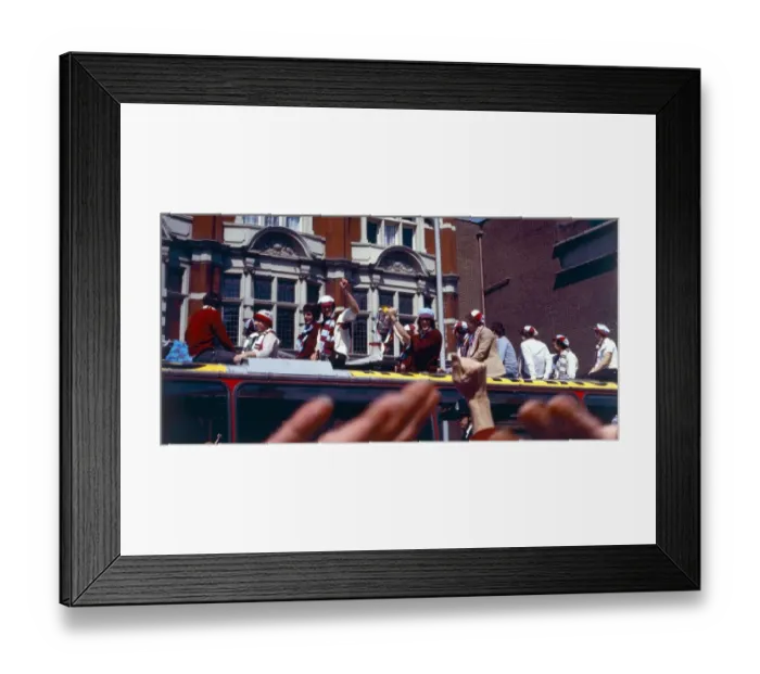 Framed Print : West Ham parade the FA Cup around the Streets of East Lonodn after beating Arsenal 1-0 in Framed Print : West Ham parade the FA Cup around the Streets of East Lonodn after beating Arsenal 1-0 in