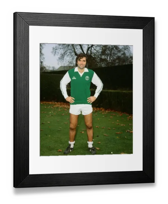 Framed Print : George Best Hibs Hibernian football player November 1979