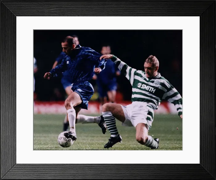 Framed Print : European Cup Winners Cup First Round Second Leg match September 1995 Celtic 4 v Framed Print : European Cup Winners Cup First Round Second Leg match September 1995 Celtic 4 v
