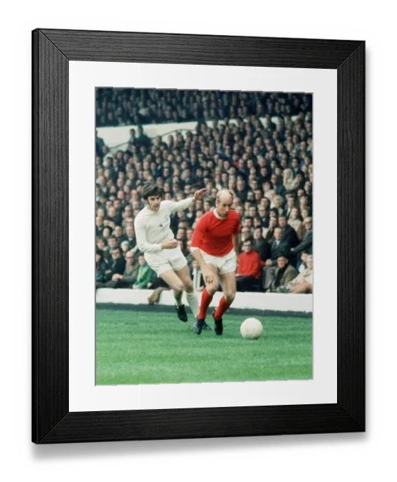 Framed Print : Bobby Charlton 1970 Leeds V Manchester United Framed Print : Bobby Charlton 1970 Leeds V Manchester United