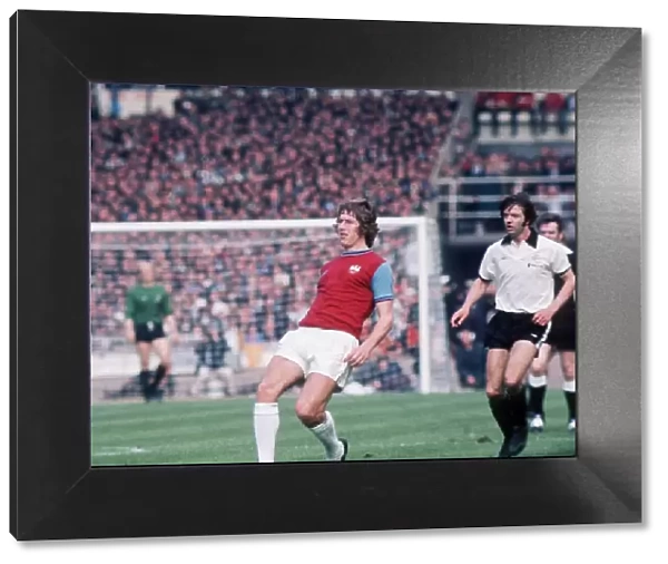 1975 FA Cup Final at Wembley May 1975 West Ham United 2 v Fulham 0 Tommy