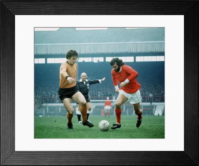 Framed Print : Manchester Uniteds George Best (right) 1971 and Wolves F Munroe challenging for the ball Framed Print : Manchester Uniteds George Best (right) 1971 and Wolves F Munroe challenging for the ball