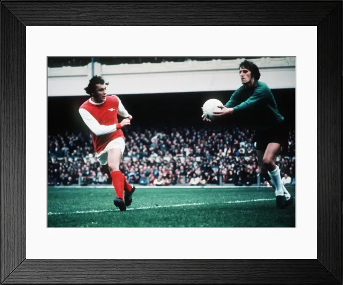 Framed Print : Arsenal v Liverpool 1972 football Framed Print : Arsenal v Liverpool 1972 football