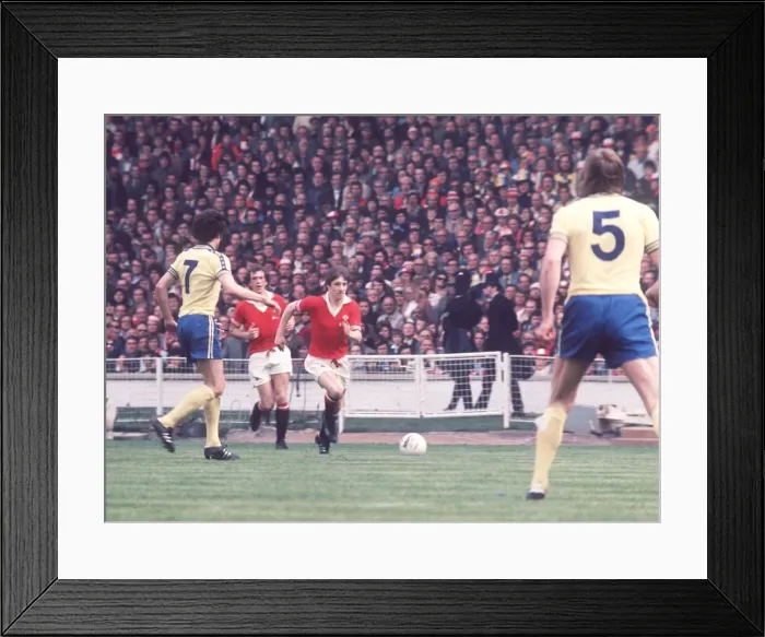 Framed Print : 1976 FA Cup Final at Wembley May 1976 Southampton 1 v Manchester United 0 Framed Print : 1976 FA Cup Final at Wembley May 1976 Southampton 1 v Manchester United 0