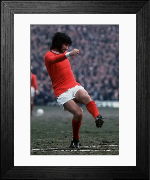 Framed Print : Manchester Uniteds George Best in action against Leeds in the FA Cup semi final Framed Print : Manchester Uniteds George Best in action against Leeds in the FA Cup semi final