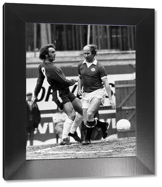 Bobby Charlton of Manchester United 1973 Chelsea V Manchester United football