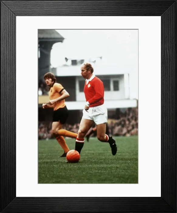 Framed Print : Bobby Charlton 1973 Manchester United football Framed Print : Bobby Charlton 1973 Manchester United football