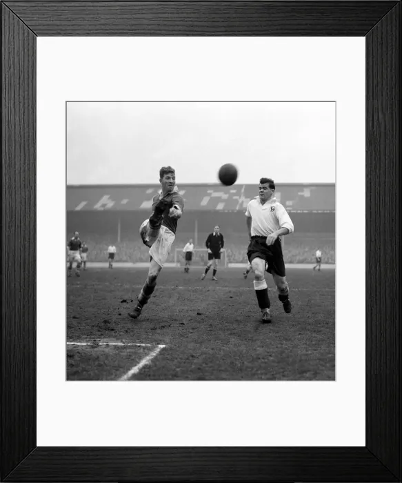 Framed Print : English Division 2. Spurs 2 v. Cardiff 0. 31st December 1949 Framed Print : English Division 2. Spurs 2 v. Cardiff 0. 31st December 1949