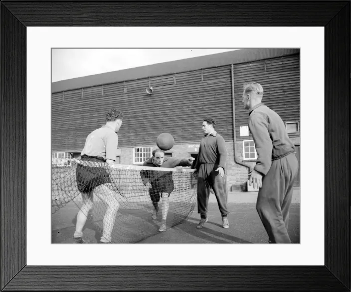 Framed Print : Notts Forest players seen here training. February 1955 Framed Print : Notts Forest players seen here training. February 1955