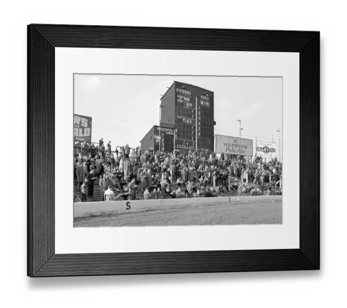 Framed Print : Empty terraces at Stamford Bridge during the Chelsea v Everton match. October 1961 Framed Print : Empty terraces at Stamford Bridge during the Chelsea v Everton match. October 1961