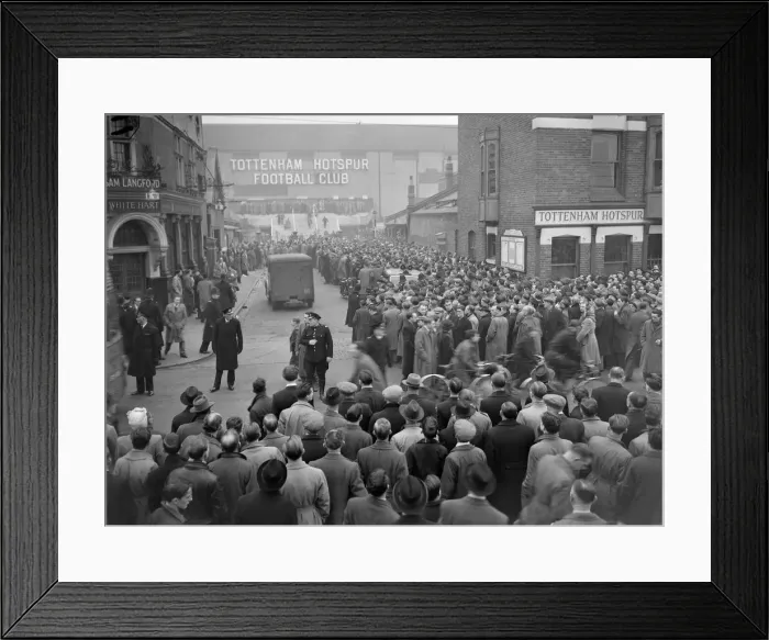 Framed Print : Crowds at Tottenham for cup tie tickets. 15th January 1950