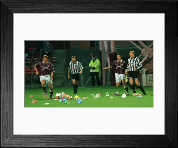 Framed Print : Heart vs Dunfermline Scottish football Premier League. Tynecastle final score 2 0