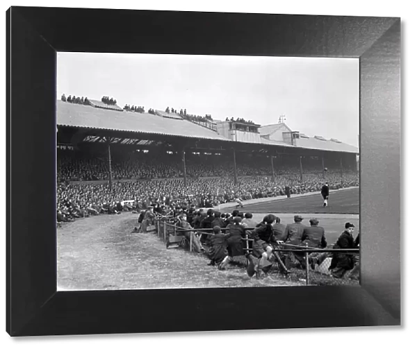 Chelsea v Arsenal April 1953 Stamford Bridge was sold out for Saturdays game