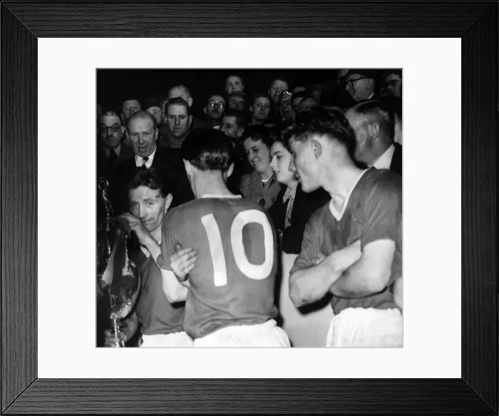 Framed Print : Manchester United v. Portsmouth. April 1956. Roger Byrne turns to his jubilant team mates Framed Print : Manchester United v. Portsmouth. April 1956. Roger Byrne turns to his jubilant team mates