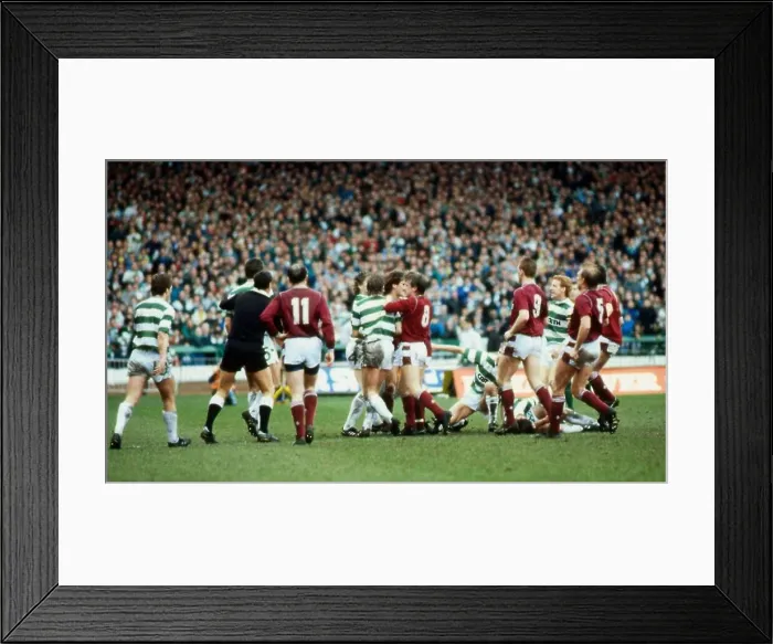 Framed Print : Celtic and Hearts players involved in brawl March 1989 Framed Print : Celtic and Hearts players involved in brawl March 1989