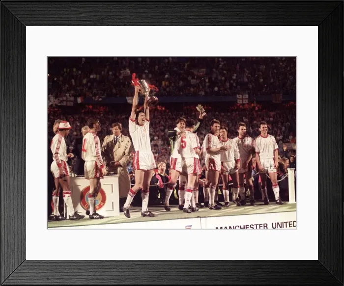 Framed Print : European Cup Winners Cup Final in Rotterdam May 1991 Manchester United 2 v Framed Print : European Cup Winners Cup Final in Rotterdam May 1991 Manchester United 2 v