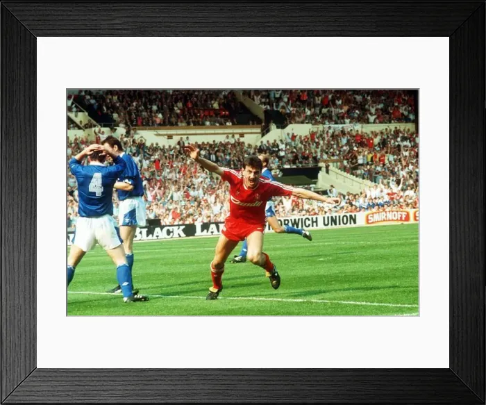Framed Print : 1989 FA Cup Final at Wembley Stadium Liverpool 3 v Everton 2 after extra time Framed Print : 1989 FA Cup Final at Wembley Stadium Liverpool 3 v Everton 2 after extra time