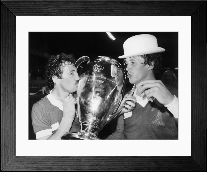 Framed Print : European Cup Final in Paris May 1981 Liverpool 1 v Real Madrid 0 Alan Kennedy Framed Print : European Cup Final in Paris May 1981 Liverpool 1 v Real Madrid 0 Alan Kennedy