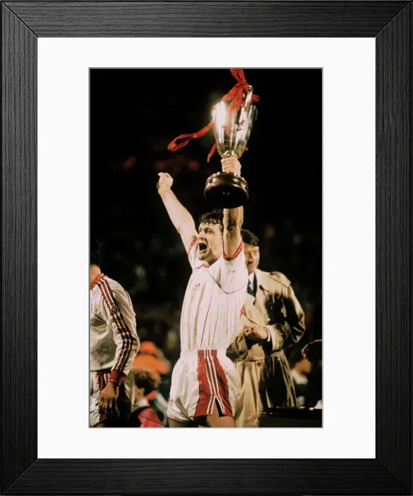 Framed Print : European Cup Winners Cup Final in Rotterdam May 1991 Manchester United 2 v