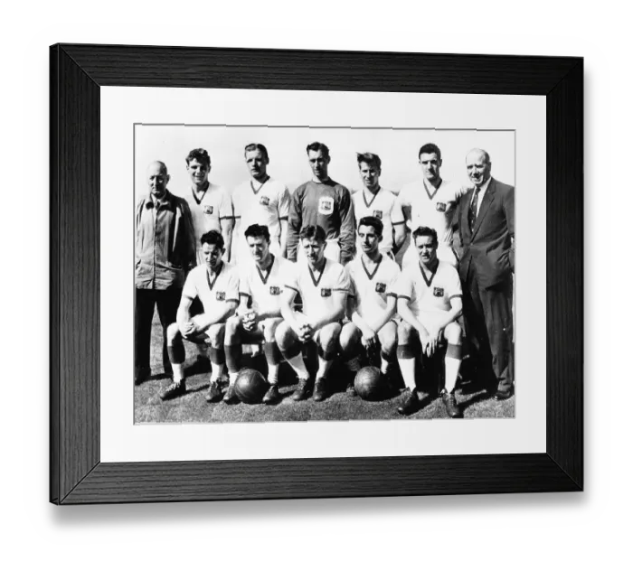Framed Print : The Manchester United team that were involved in the tragic Munich air crash in February