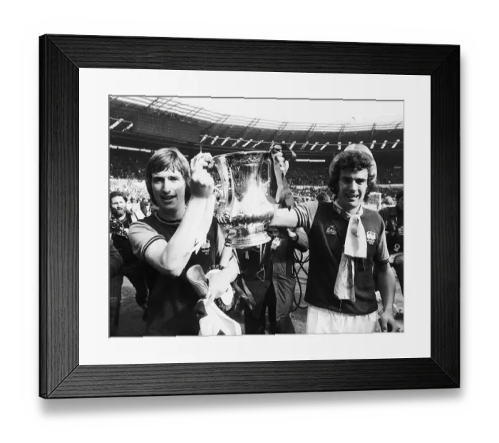 Framed Print : FA Cup Final West Ham v Fulham Football Kevin Lock left Framed Print : FA Cup Final West Ham v Fulham Football Kevin Lock left