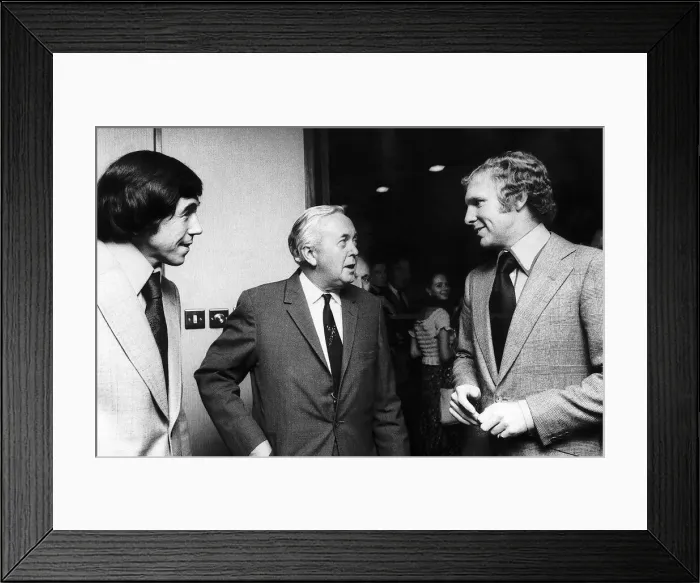 Framed Print : Harold Wilson Labour Prime Minister of Britain chats to Bobby Moore former captain of Framed Print : Harold Wilson Labour Prime Minister of Britain chats to Bobby Moore former captain of