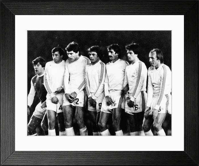 Framed Print : UEFA CUP Third Round Second Leg match at Highbury December 1978 Arsenal 1 v Red Framed Print : UEFA CUP Third Round Second Leg match at Highbury December 1978 Arsenal 1 v Red
