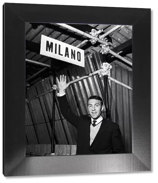 Jimmy Greaves waves upon his arrival in Milan, Italy to join AC MIland for an £80