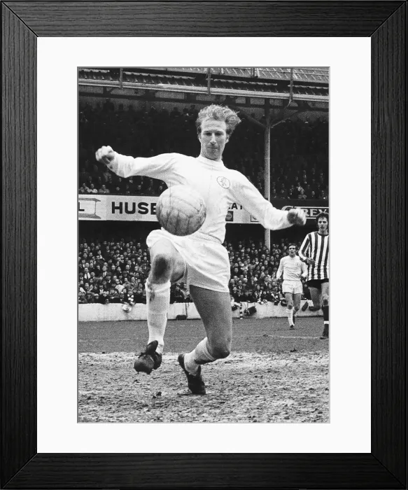 Framed Print : Leeds Uniteds Jack Charlton in action against Southampton during their league match Framed Print : Leeds Uniteds Jack Charlton in action against Southampton during their league match