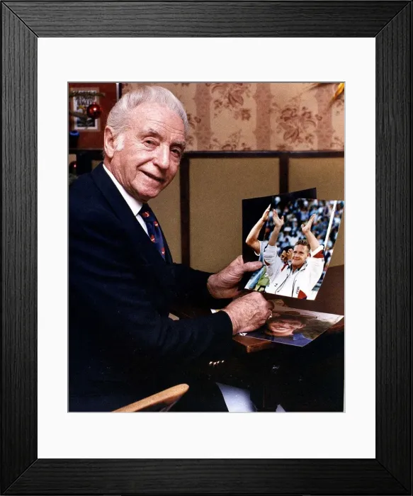 Framed Print : Legendary English footballer Sir Stanley Matthews holding a photograph of Paul Gascoigne