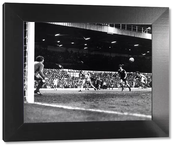 1980 FA Cup Semi Final Replay at Elland Road Everton v West Ham West