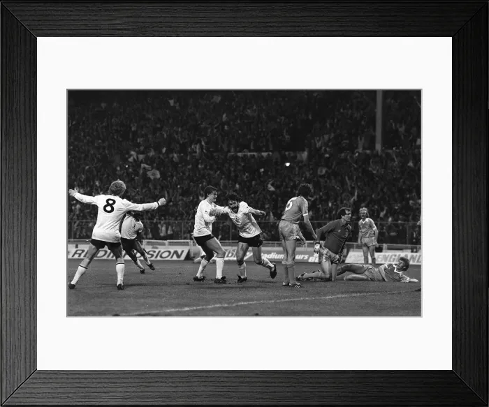 Framed Print : Tottenham Hotspur v Manchester City in the FA Cup Final Replay at Wembley May1981 Framed Print : Tottenham Hotspur v Manchester City in the FA Cup Final Replay at Wembley May1981