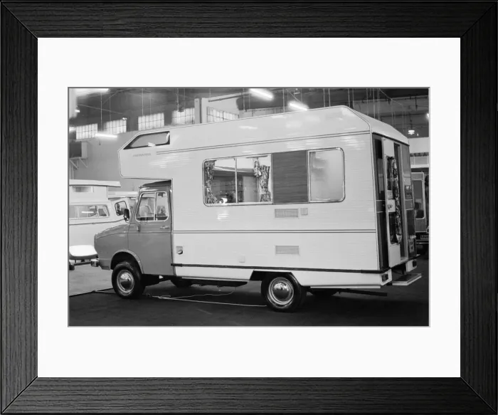 Framed Print : Highwayman Motor Caravan. 12th November 1976. Local Caption watscan watscan