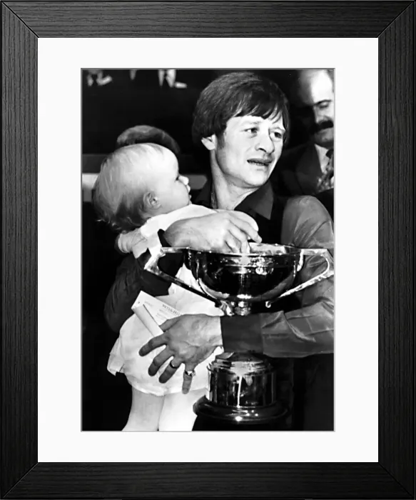 Framed Print : Alex Higgins snooker player after winning the World Snooker Championship 1982 Framed Print : Alex Higgins snooker player after winning the World Snooker Championship 1982