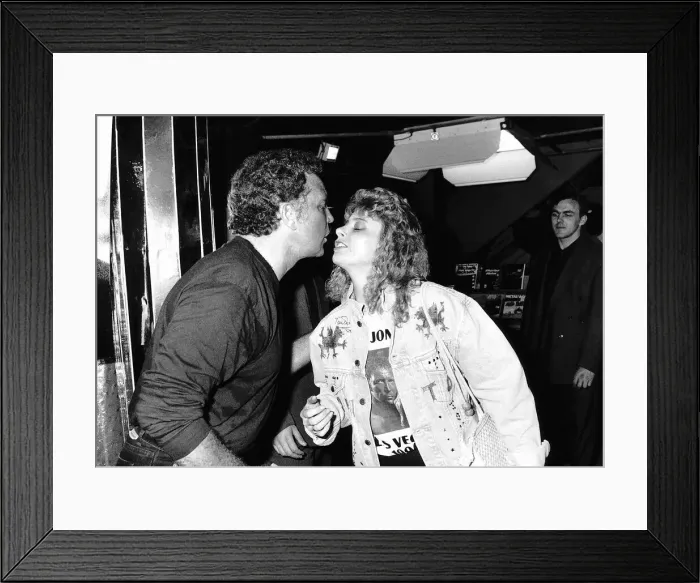 Framed Print : Tom Jones kissing fan Kathy Hall Framed Print : Tom Jones kissing fan Kathy Hall