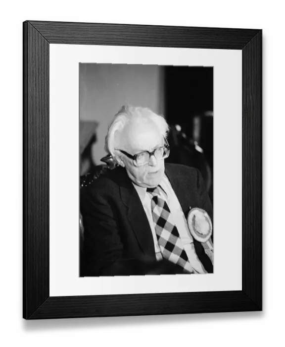 Framed Print : Labour leader Michael Foot electioneering in Yorkshire. 3rd June 1983