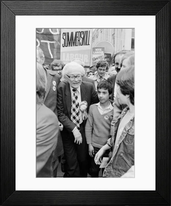 Framed Print : Labour leader Michael Foot electioneering in Yorkshire. 3rd June 1983 Framed Print : Labour leader Michael Foot electioneering in Yorkshire. 3rd June 1983